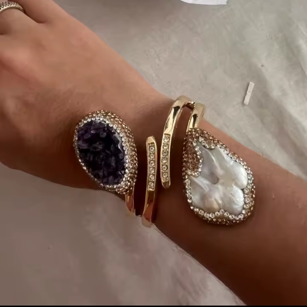 Natural Stone Amethyst & Baroque Pearl Gold Cuff Bracelet - Picture 6 of 17